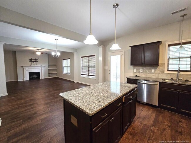 Building Photo - 2278 Lakewell Cir