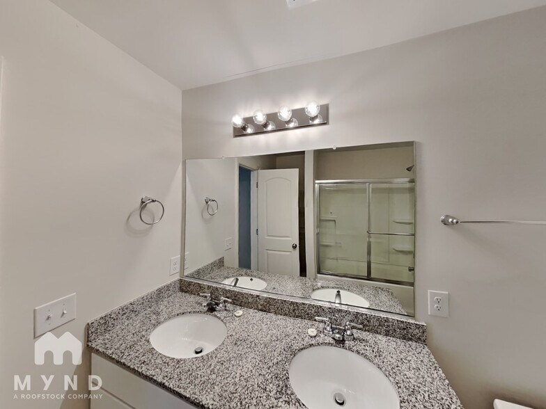 Building Photo - 6378 Century Ln