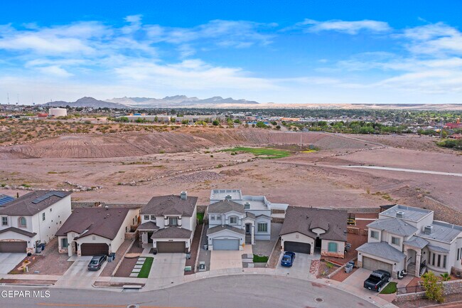 Building Photo - 408 Indigo Ct