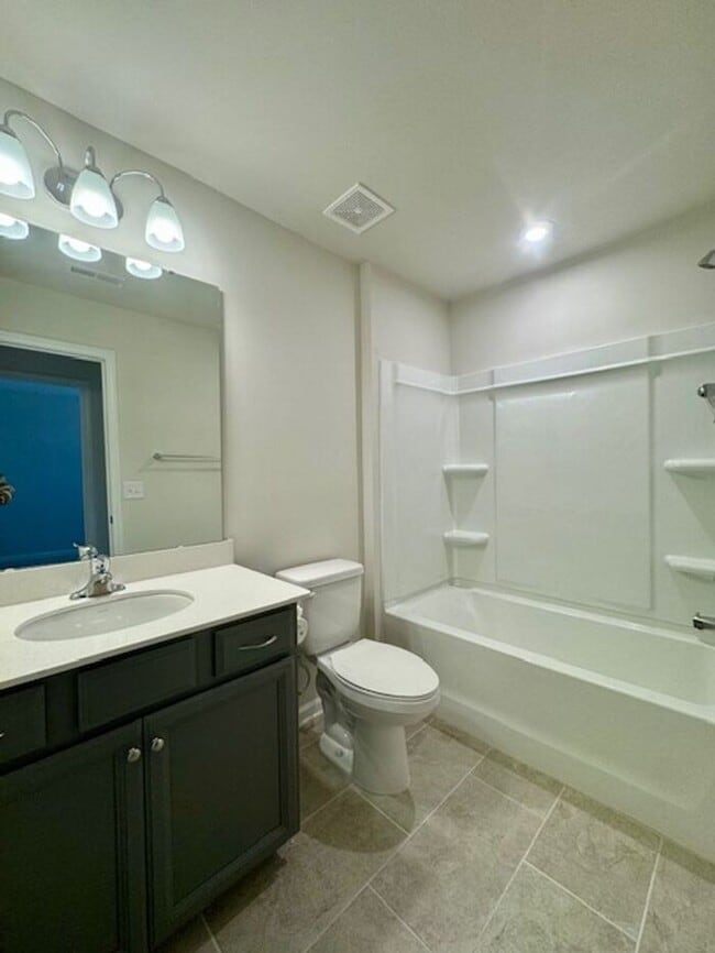 Building Photo - 3BR/2.5BA w/ Quartz Kitchen + Garage in North Charlotte