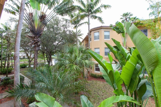 Building Photo - 771 N Pine Island Rd