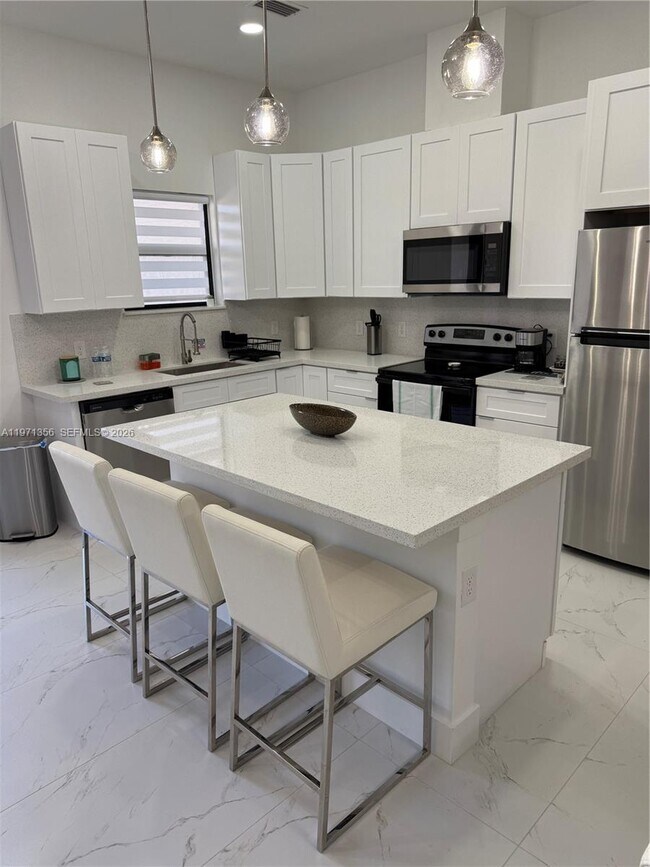 Building Photo - 18 Organ St