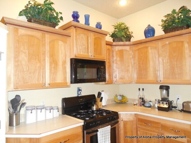Building Photo - 1156 S Shoshone St