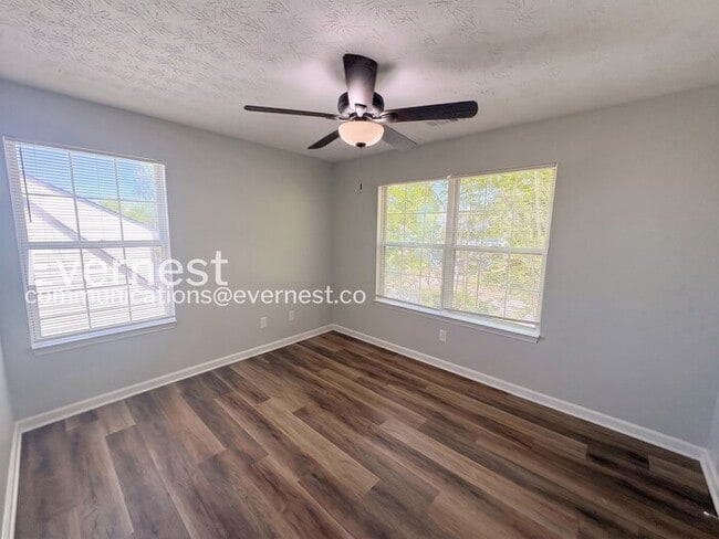 Building Photo - 459 Sawtooth Ln