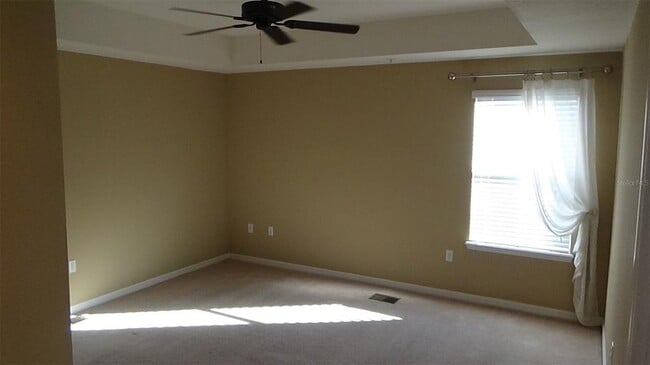 Building Photo - 1520 Scarlet Oak Loop
