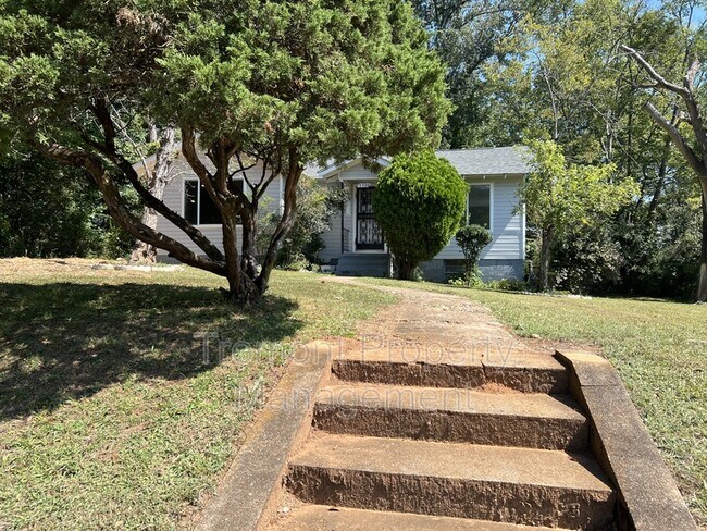 Primary Photo - 5320 Central Ave