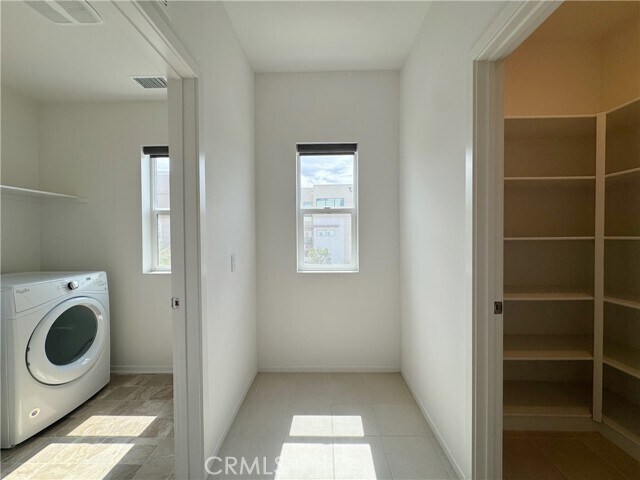 Building Photo - 11016 Summertree Dr