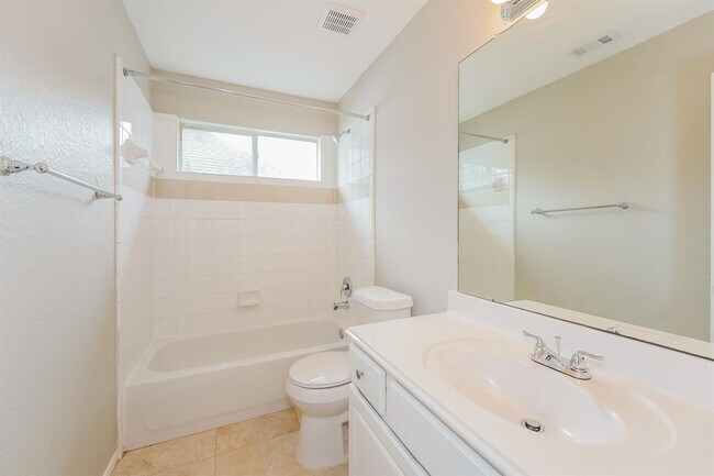 Building Photo - 22743 Cascade Springs Dr