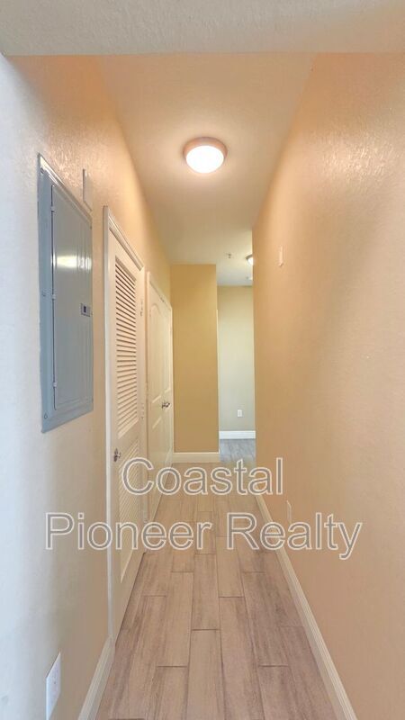 Building Photo - 4221 W Spruce St