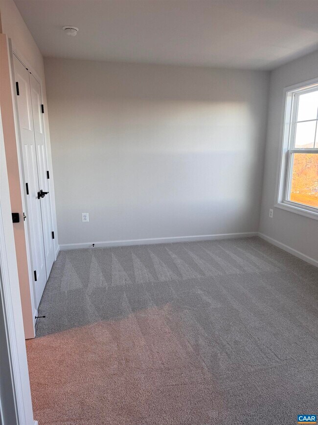 Building Photo - 2225 Woodburn Rd