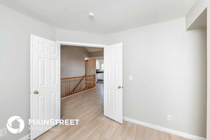 Building Photo - 6185 E 121st Dr