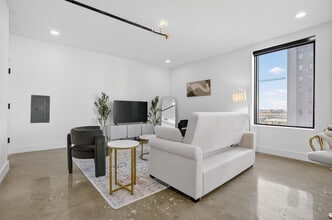 Building Photo - 116 W 3rd St