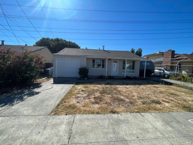 Building Photo - 957 Oakwood Ave