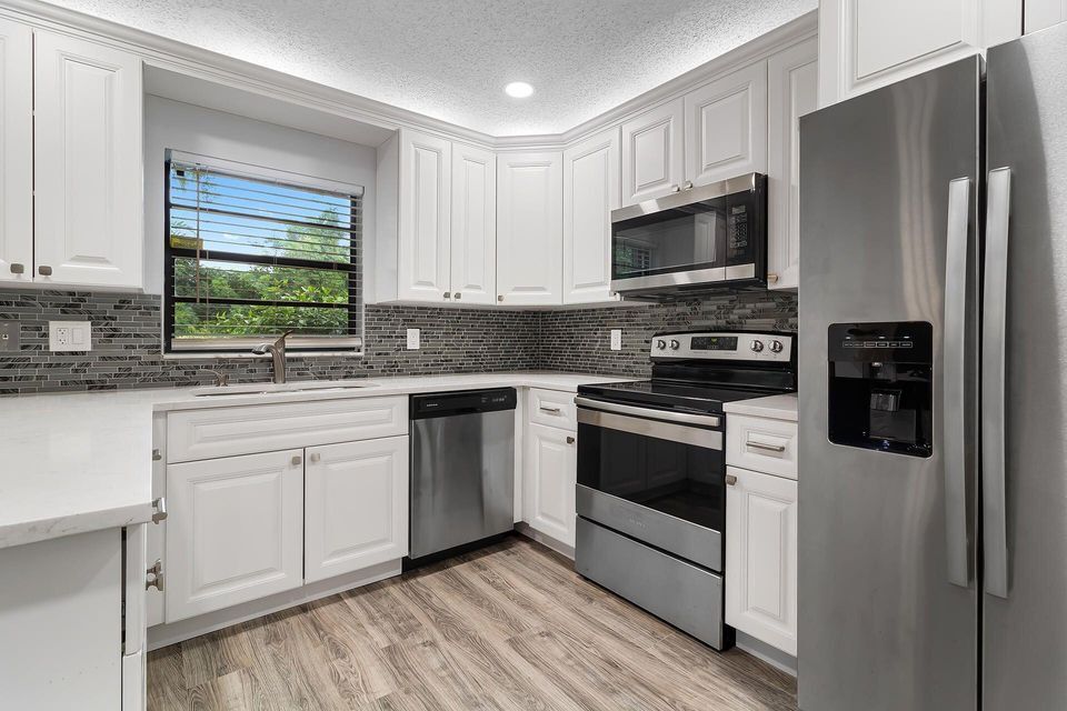 Building Photo - 9 Via de Casas Norte