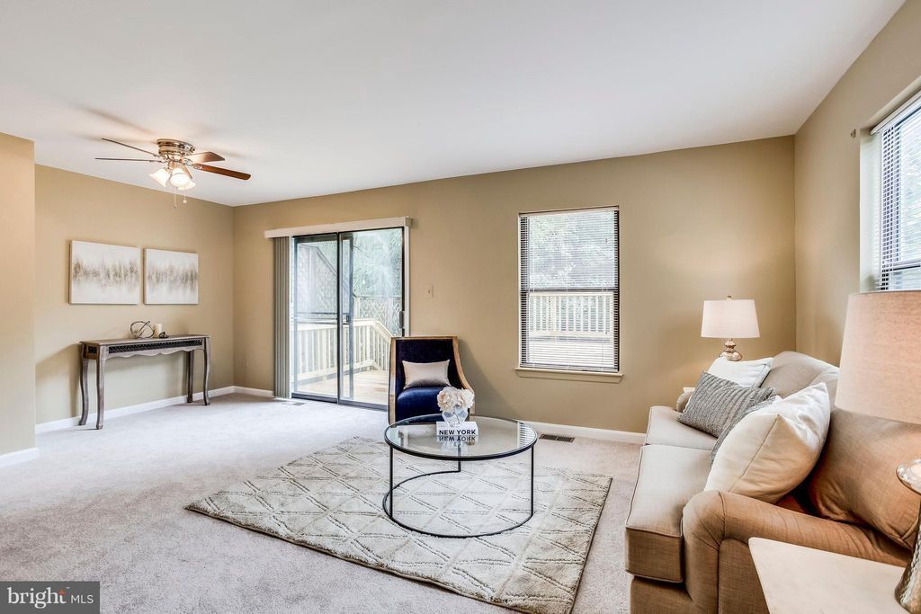 Building Photo - 939 Barton Oaks Pl