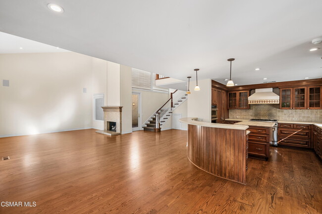 Building Photo - 3801 Mainsail Cir