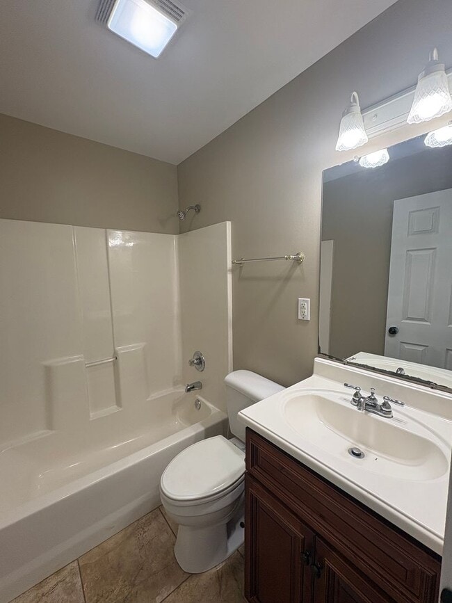 Building Photo - Charming 2BR/2BA Duplex in Mount Sterling –Washer/Dryer Included!