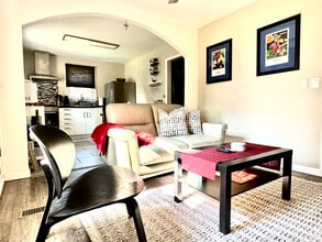 Building Photo - 1804 28th Ave N