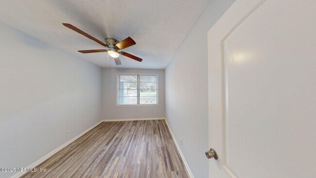 Building Photo - 3313 Myra St