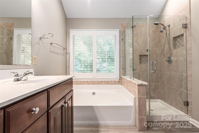 Building Photo - 10024 Avon Farm Ln