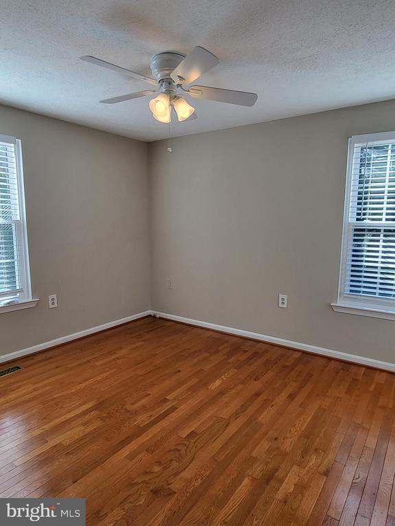 Building Photo - 805 Cattail Ln NE