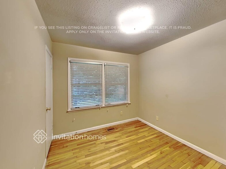 Building Photo - 3934 Ensign Ct