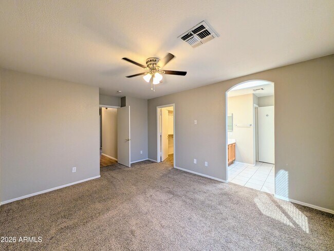 Building Photo - 8639 W Fullam St