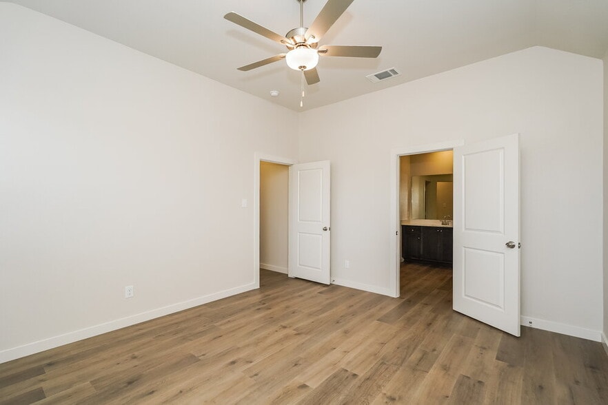Building Photo - 1312 Tilton Dr