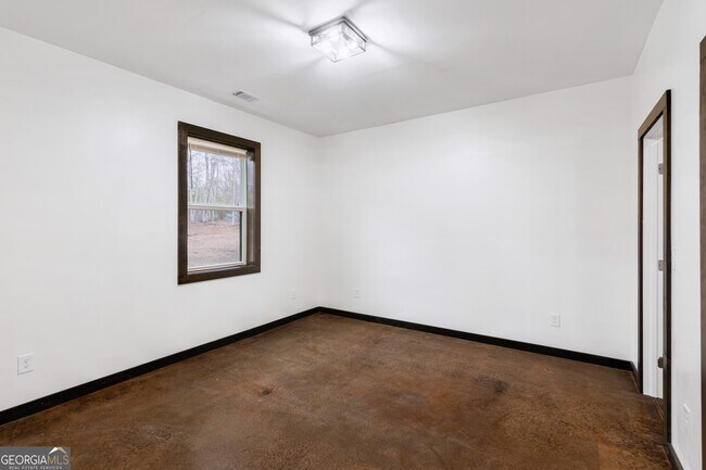 Building Photo - 620 Stiles Rd