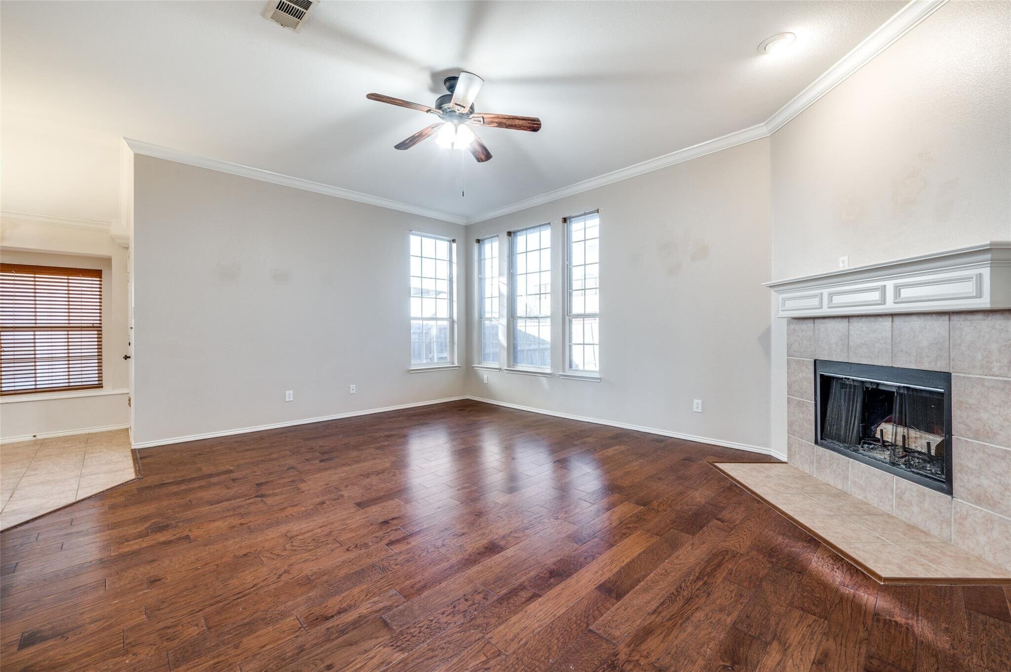 Building Photo - 6752 Longhorn Trl