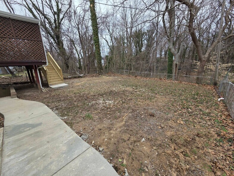 Building Photo - 5506 Campbell Ave