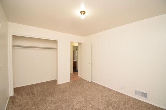 Building Photo - 4248 S 1350 E