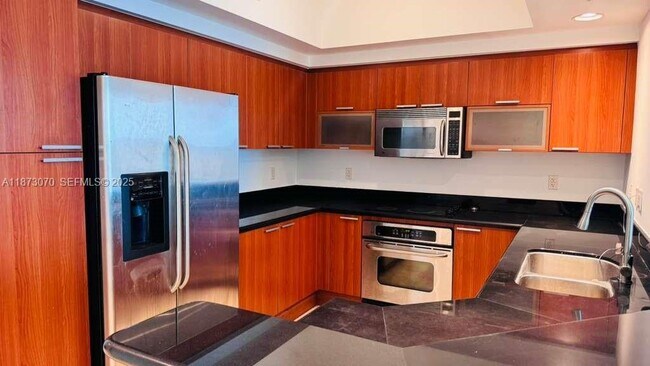 Building Photo - 15051 Royal Oaks Ln