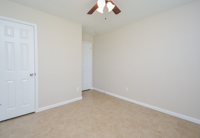 Building Photo - 29031 Rio Grande River Dr
