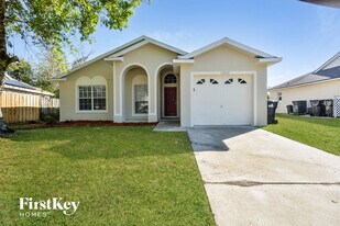 Building Photo - 13835 Glasser Ave