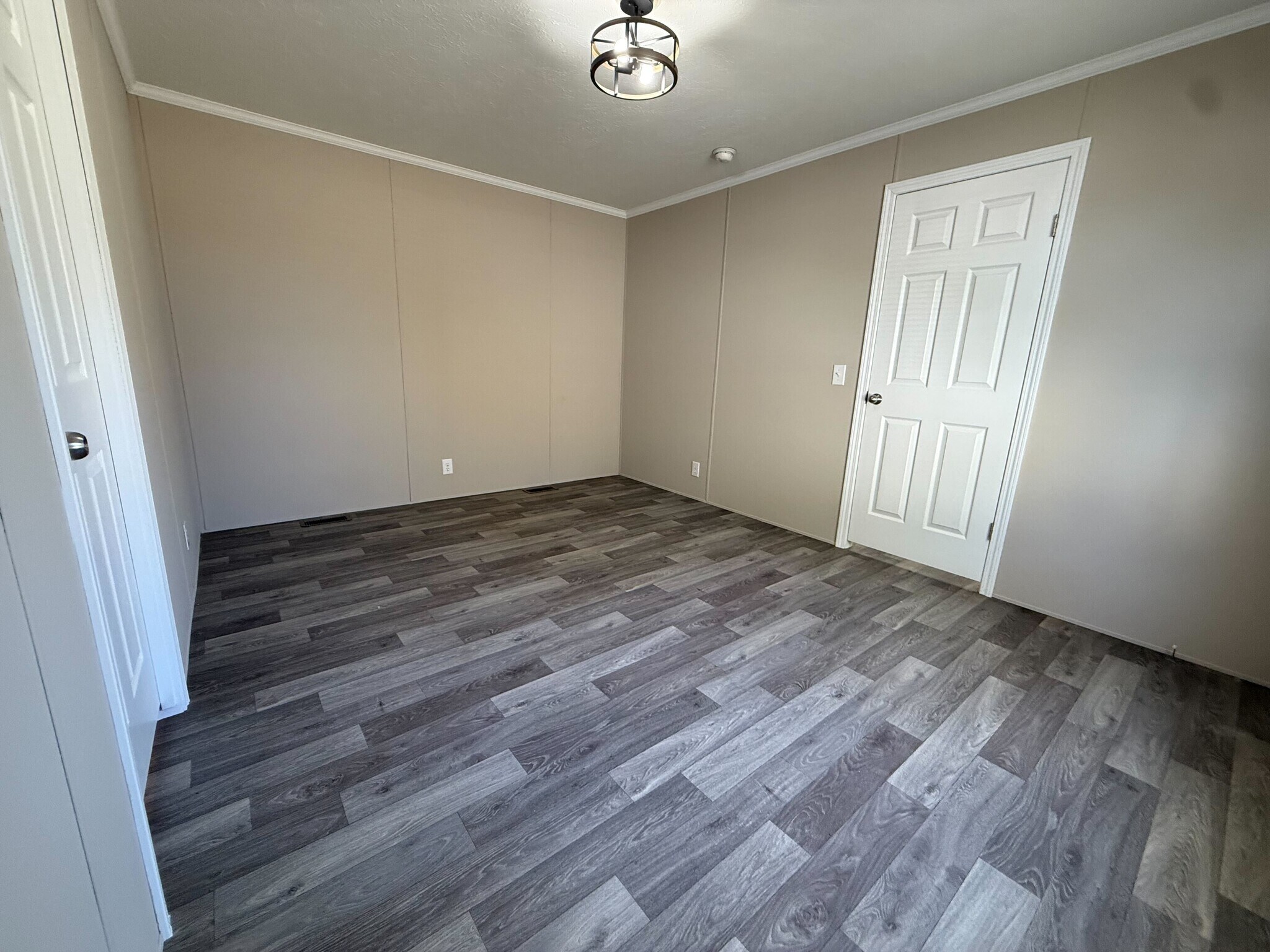 Building Photo - 12501 Apple Ln