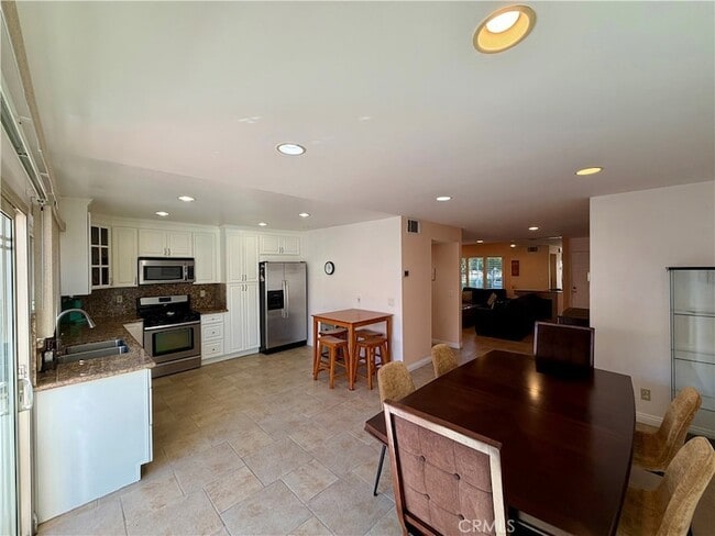 Building Photo - 6855 Valley Circle Blvd