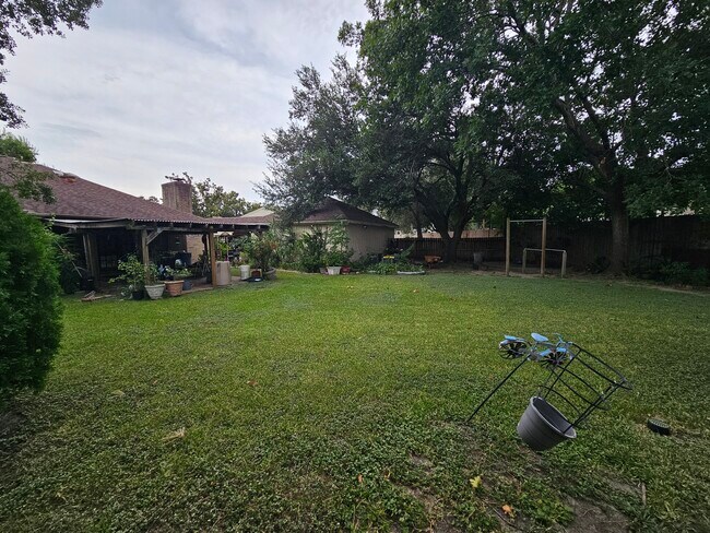 Building Photo - 12103 Ella Lee Ln