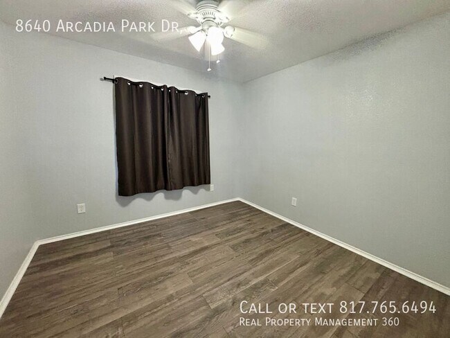 Building Photo - 8640 Arcadia Park Dr