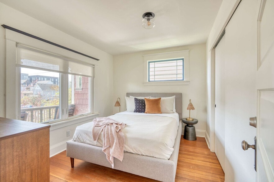 Building Photo - 1235 N Prescott St