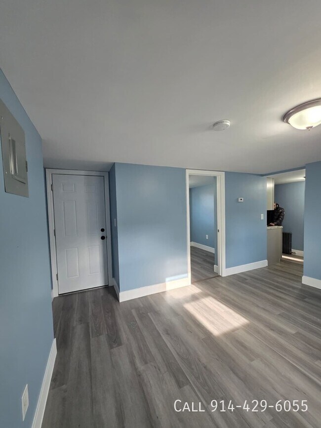 Building Photo - 217 S Tenth Ave