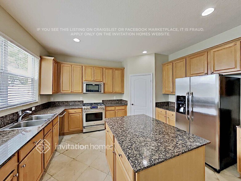 Building Photo - 276 Berenger Walk