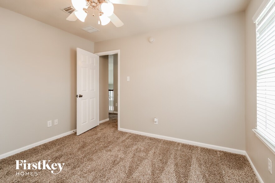 Building Photo - 14419 Stonebury Trail Ln