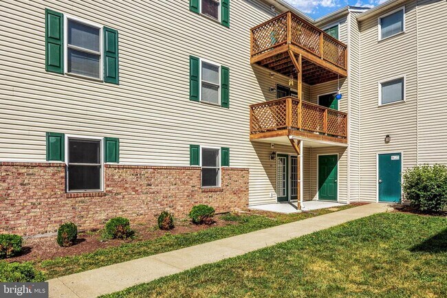 Building Photo - 165 Hailey Ln