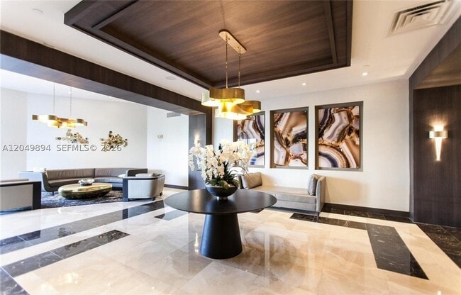Building Photo - 20515 E Country Club Dr
