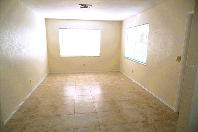 Building Photo - 8056 30th Ave N