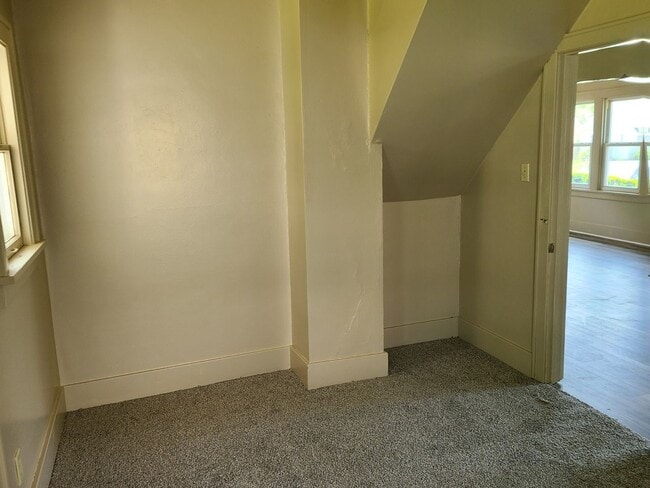 Building Photo - AVAILABLE SOON!