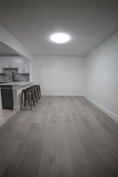 Building Photo - 6801 SW 147th Ave