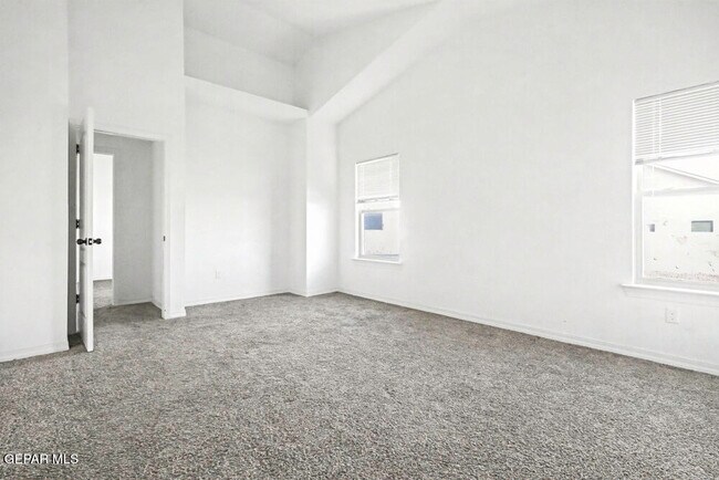 Building Photo - 13849 Summer Story Ave