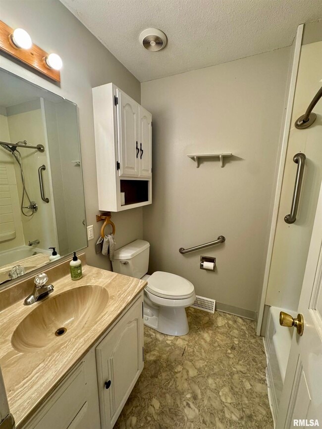 Building Photo - 2207 18th St